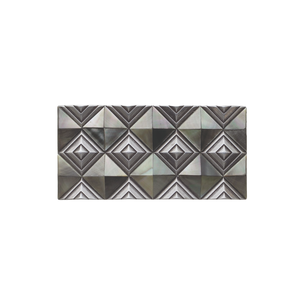 Geometric mosaic 40mm belt buckle with English Silver finish and Black Lip mother of pearl inlay. Handcrafted shell detail, Italian-made in zamak.