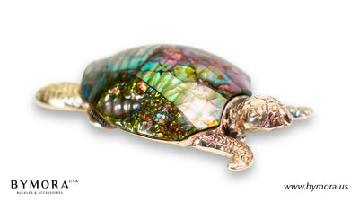 Luxury belt buckle turtle with green-blue mother of pearl Italian design
